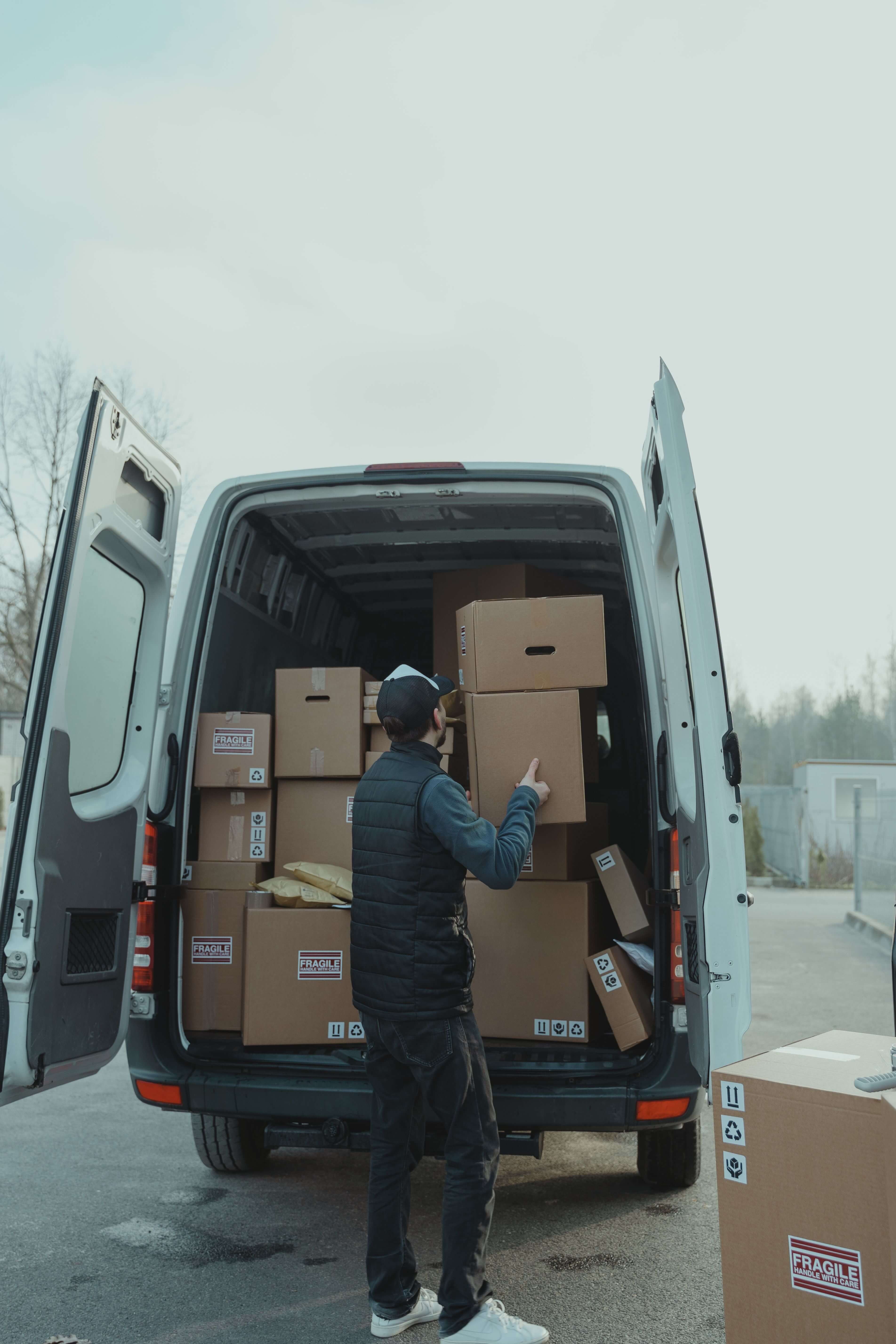 Logistics Courier – SJM Softech
